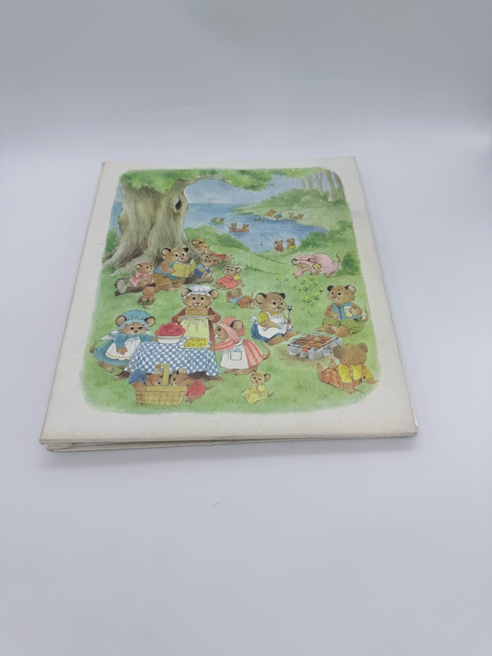 Vtg. 1970’s-80’s Hallmark Picnicking Mice Family Scrapbook / Photo Album